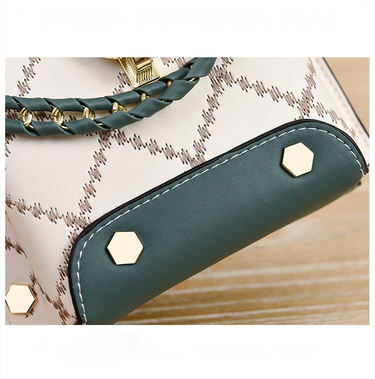 V888-ELOSUNG18229-202505131808-03 Brown Stylish Korean Minimalist Crossbody Bag - Elegant Small Square Shoulder Bag with Phone Pocket - Image 4
