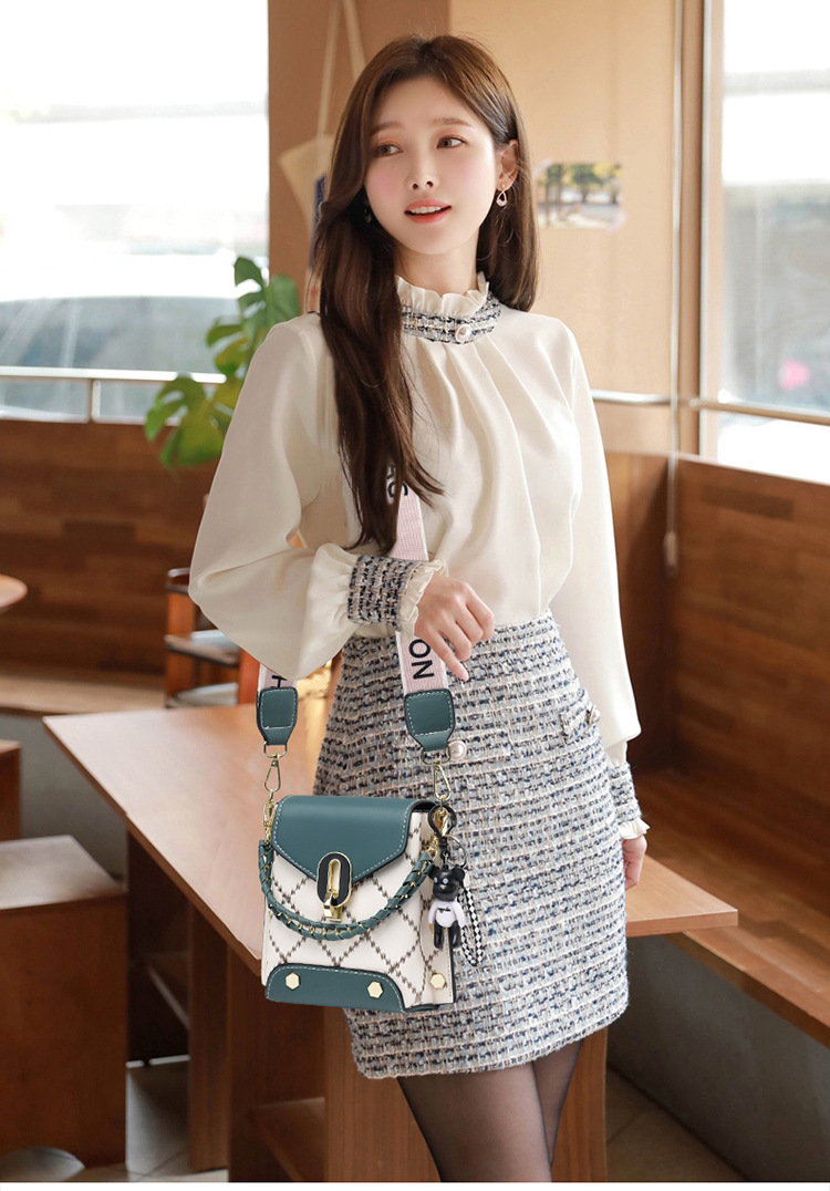 V888-ELOSUNG18229-202505131808-07 Brown Stylish Korean Minimalist Crossbody Bag - Elegant Small Square Shoulder Bag with Phone Pocket - Image 8