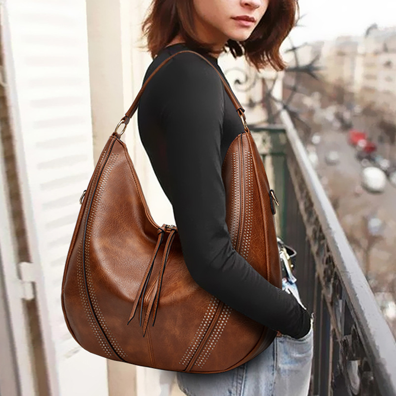 V888-ELOSUNG19394-202502271207-01 Brown Mother and Child Bag Two Piece Set Distressed Faux Leather Hobo Bag - Large Capacity Shoulder Bag for Women - Image 2
