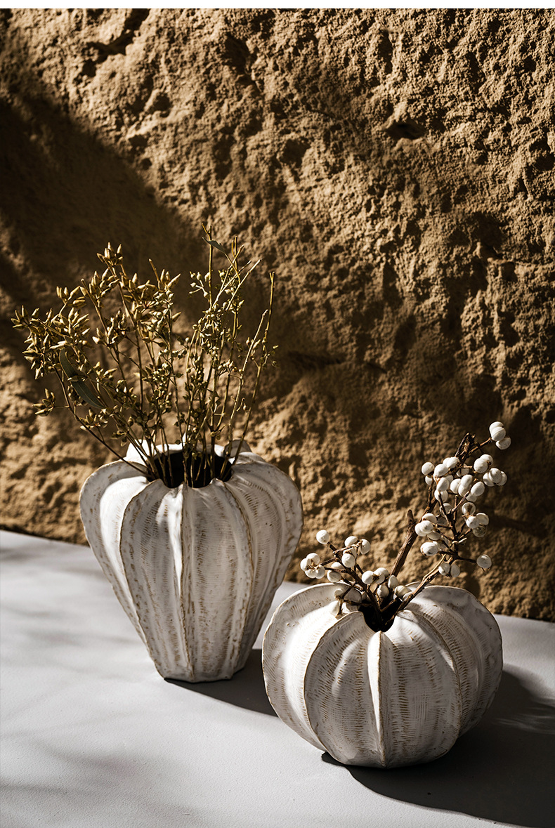 V888-ELOSUNG20002-223322-03 Charming White Ceramic Vase – Stylish Home Decor Accent for Flowers and Decorative Arrangements - Image 4