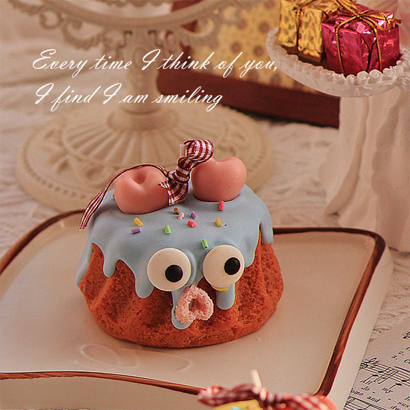 V888-ELOSUNG20863-202503071419-01 Blue Cake Candle - Cute Soy Wax Candle, Gift for Friends (Super Cedar) - Image 2