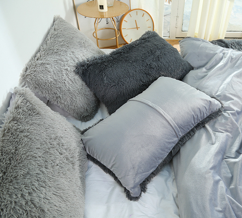 V888-ELOSUNG21469-202502281040-06 Green Faux Fur Pillowcase Set - Crystal Velvet Plush Throw Pillow Covers, Bedding Accent (50x70cm, Pair) - Image 7