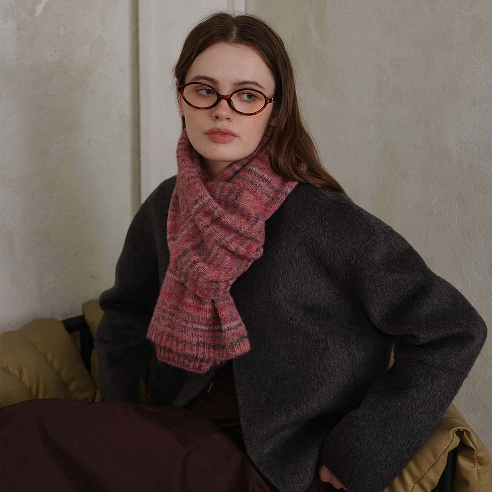 V888-ELOSUNG21753-202503111108-00 Pink Vintage Wool-Blend Knit Scarf - Warm and Stylish for Men and Women - Image 1