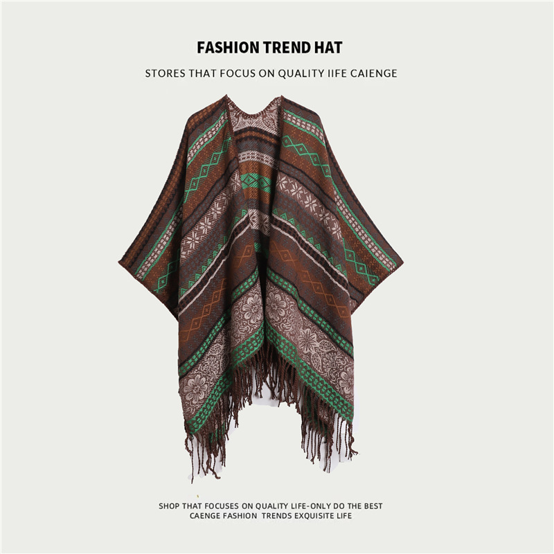 V888-ELOSUNG21758-202503111110-00 Green Plaid Ethnic Boho Shawl for Women - Stylish Split Cape for Travel and Cooling Rooms - Image 1