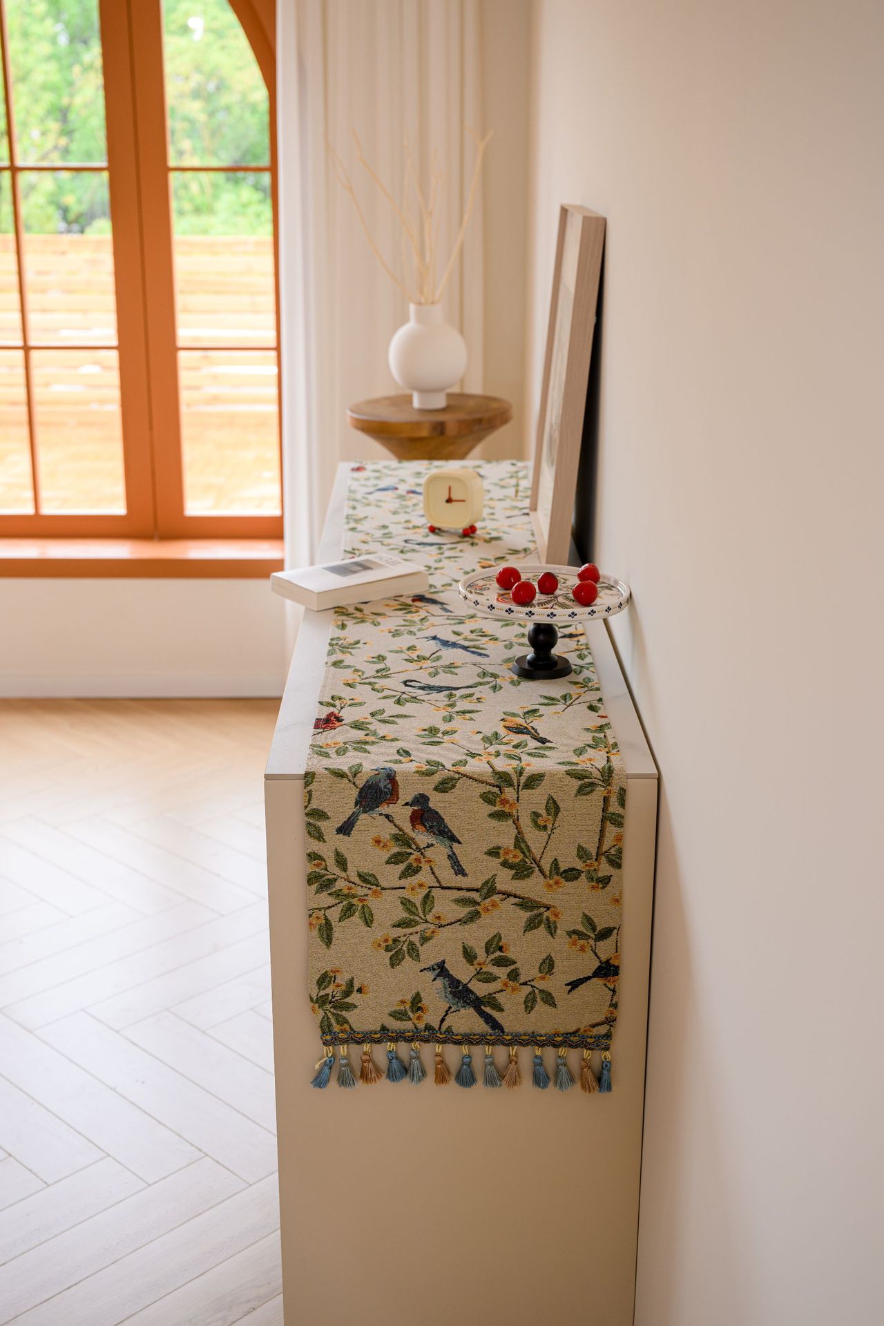 V888-ELOSUNG22368-202503251938-01 Birds & Branch Table Runner - Jacquard Woven Beige with Tassels(33X160CM) - Image 2
