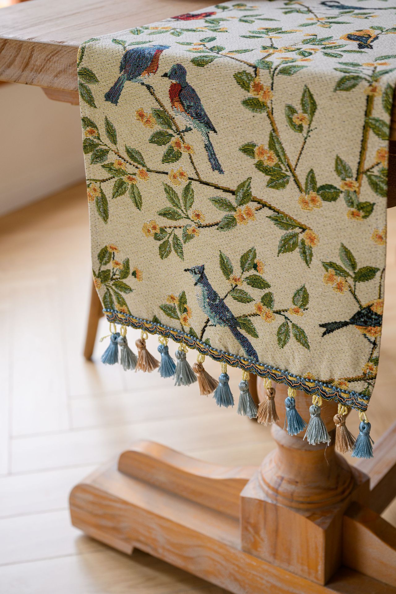 V888-ELOSUNG22373-202503251941-04 Birds & Branch Table Runner - Jacquard Woven Beige with Tassels(33X275CM) - Image 5