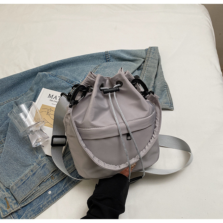 V888-ELOSUNG22951-202504141546-00 Gray Casual Nylon Drawstring Bucket Bag - Adjustable Strap Crossbody Purse - Image 1