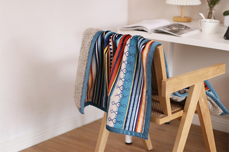 V888-ELOSUNG25148-202504181846-02 Double-Sided Geometric & Plush Throw Blanket - Warm 70x100cm Multi-Use Wrap(Color stripes/Back side light brown) - Image 3