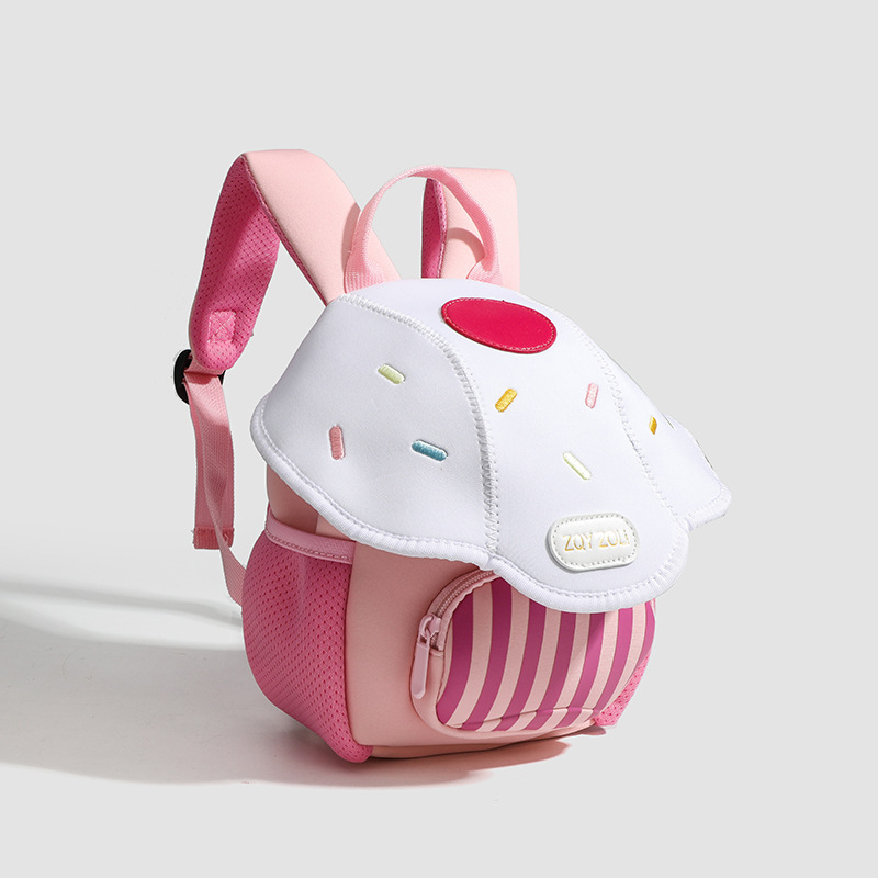 V888-ELOSUNG25180-202504171631-00 White Baby Travel Cartoon Light Travel Bag - Cute 21x8x26cm Light Bag 240g Suitable for Daily Use - Image 1