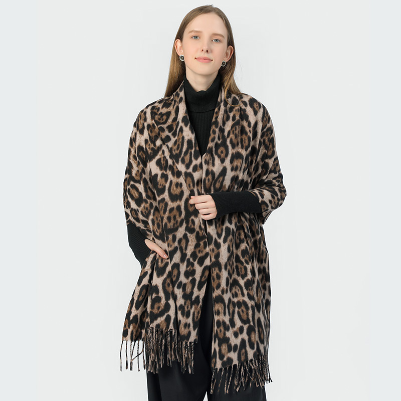 V888-ELOSUNG25441-202504281212-03 Stylish Animal Print Scarf - Warm Fall/Winter Shawl with Tassels, Imitation Cashmere(Khaki) - Image 4