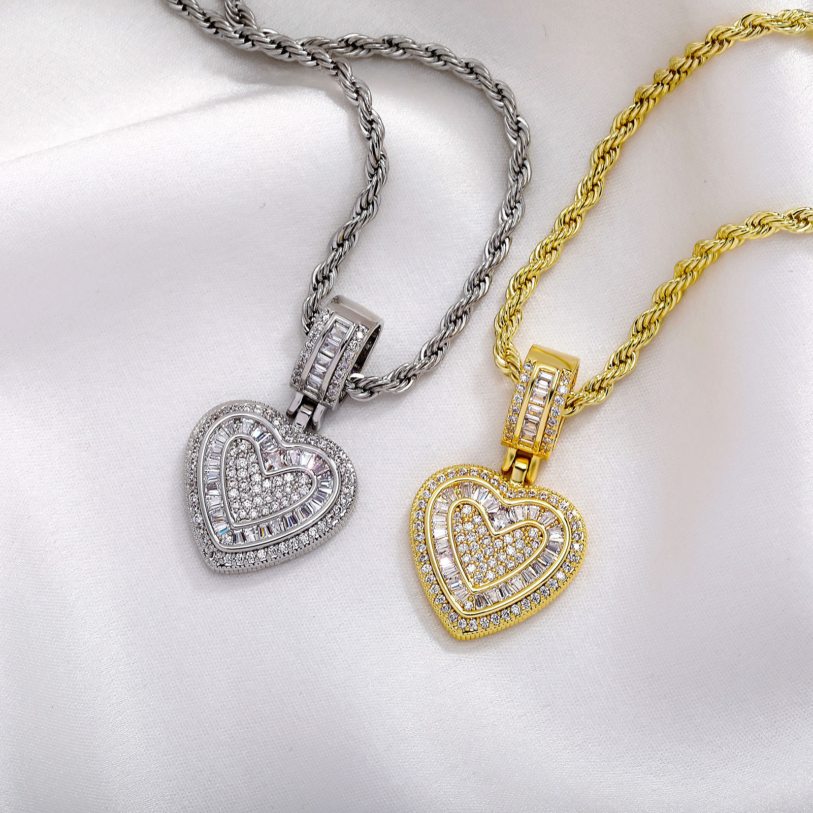 V888-ELOSUNG25999-202505191238-02 Iced Out Heart Pendant Necklace - 5A+ CZ Stones, 14K Gold Plated with Rope Chain(gold) - Image 3