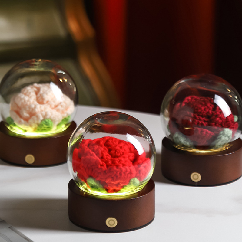 V888-ELOSUNG27185-202504281426-02 Yellow Rose Handcrafted Crochet Flower LED Night Light - USB Rechargeable Glass Dome Lamp with Wood Base, 3 Color Modes - Image 3