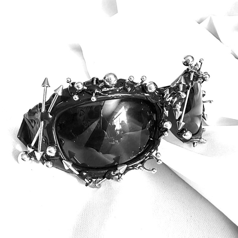 V888-ELOSUNG27202-202504281525-04 Red Edgy Punk Rock Spiked Sunglasses - Statement Goth Studded Eyewear - Image 5