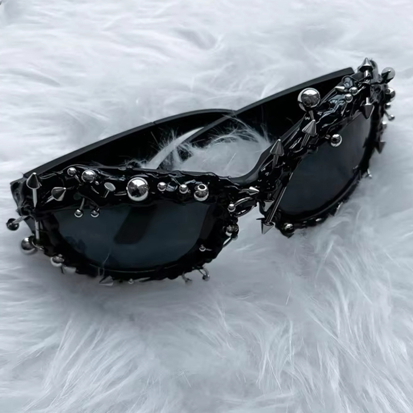V888-ELOSUNG27205-202504281526-05 Purple Edgy Punk Rock Spiked Sunglasses - Statement Goth Studded Eyewear - Image 6