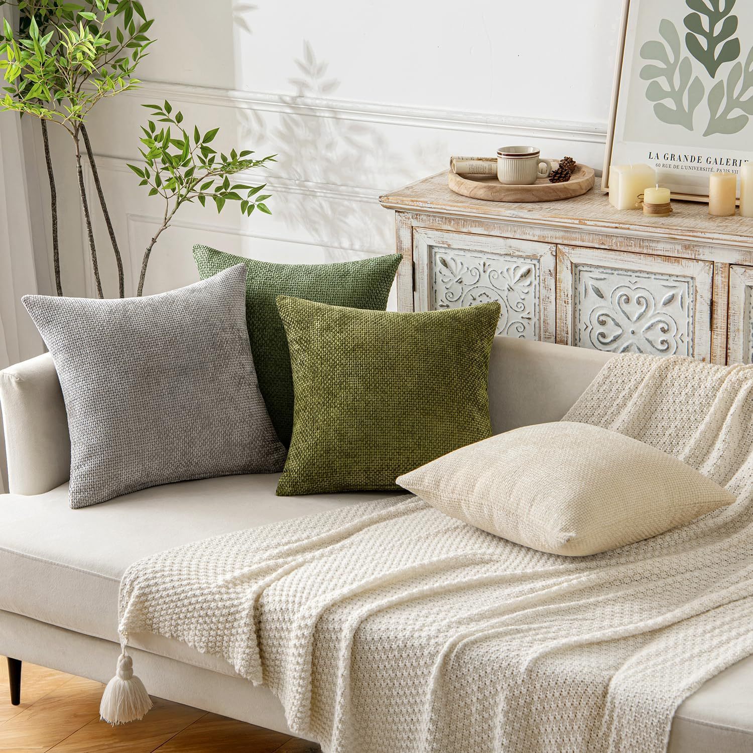 V888-ELOSUNG27216-202504281245-03 Grey Plush Chenille Cushion Covers Set of 2 - Soft Textured Decorative Throw Pillow Cases for Sofa Couch, 45x45cm - Image 4