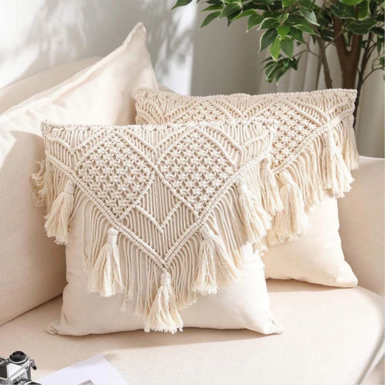 V888-ELOSUNG27274-202504281230-02 Grey Boho Chic Macrame Cushion Cover - Handmade Woven Cotton Linen Pillow Case with Tassels - Decorative Throw Pillow Sham 45x45cm (Cover Only) - Image 3
