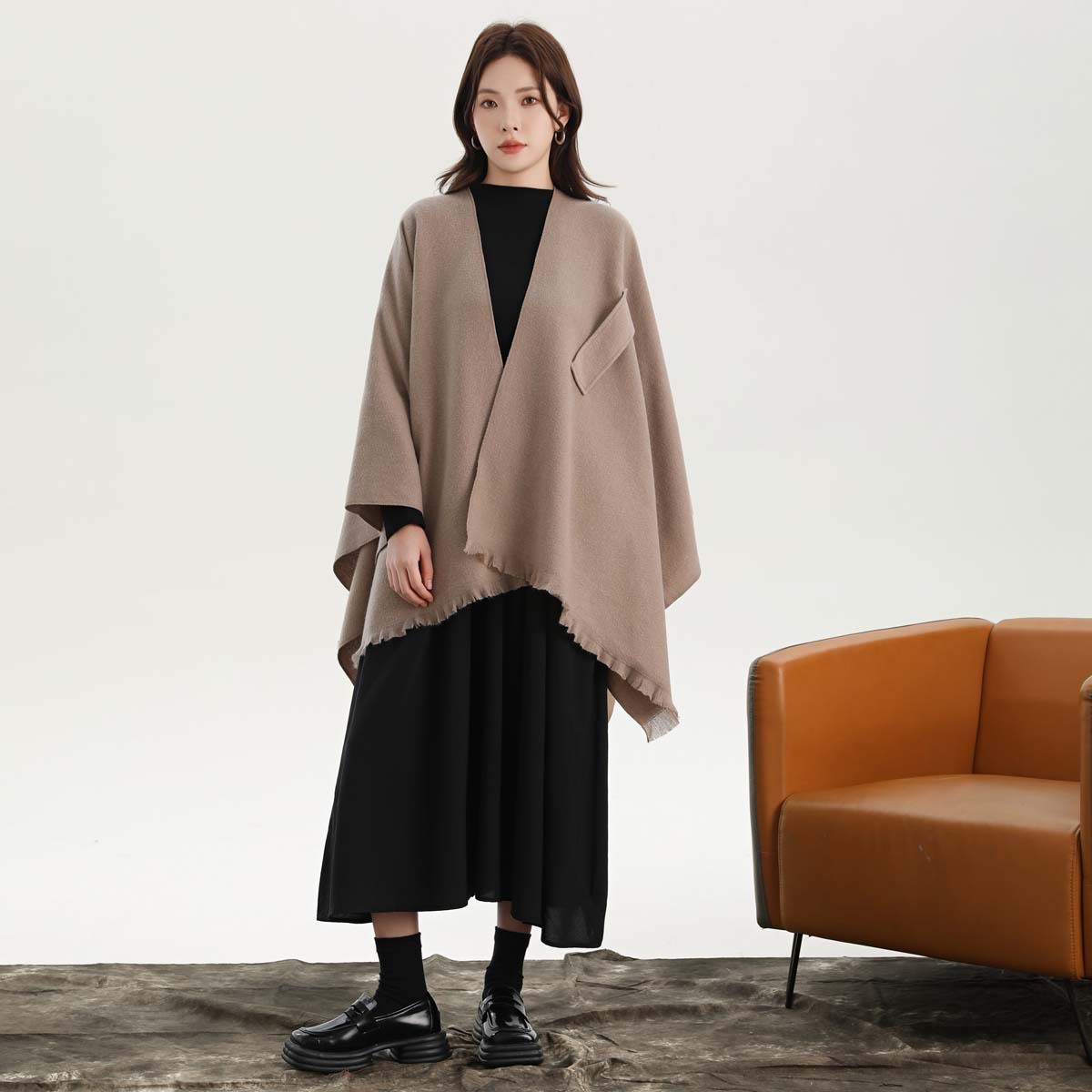 V888-ELOSUNG27899-202505231135-02 Grey Elegant Soft Knit Poncho Cape - Warm Autumn Winter Shawl Wrap with Side Tie, Thick & Luxurious Feel - Image 3