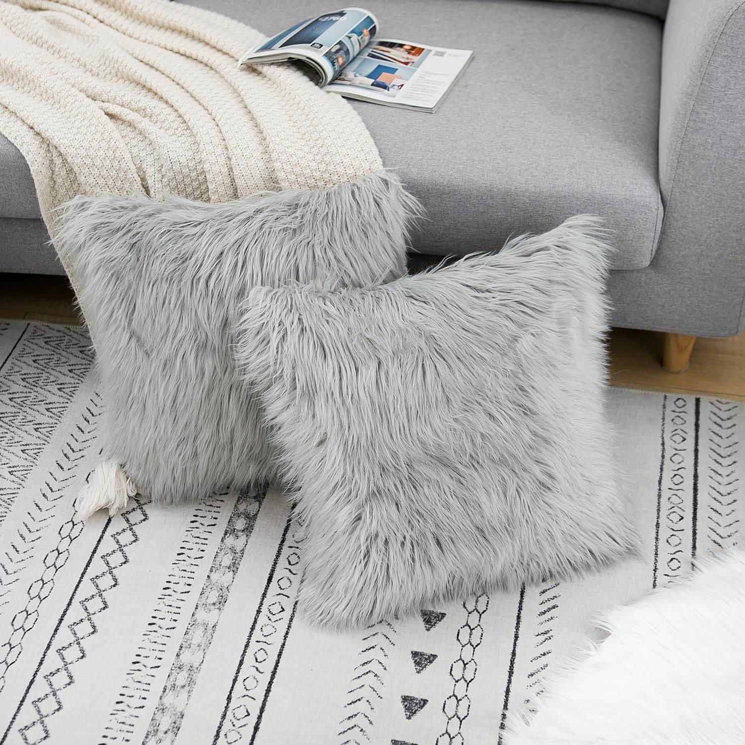 V888-ELOSUNG27970-202505231130-02 Grey Luxurious Long Faux Fur Cushion Covers - Set of 2, 45x45cm Soft Plush Decorative Pillowcases for Sofa & Bed - Image 3