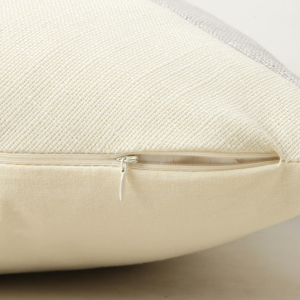 V888-ELOSUNG27978-202505231140-04 Khaki and Gray Modern Geometric Faux Leather & Cotton-Linen Cushion Covers - Set of 2, 45x45cm Decorative Pillowcases for Sofa & Car - Image 5