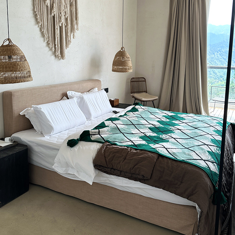V888-ELOSUNG28802-202505231230-02 Green Chic Argyle Diamond Knit Throw Blanket with Tassels - Versatile Sofa & Bed Accent - 135 x 125cm - Image 3