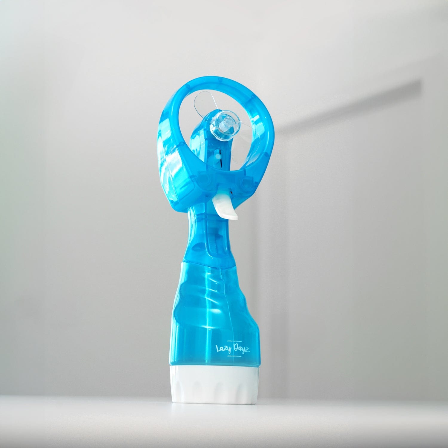 V915-LD0078-BL-204029-01 Lazy Dayz Water Spray Fan - Blue - Image 2