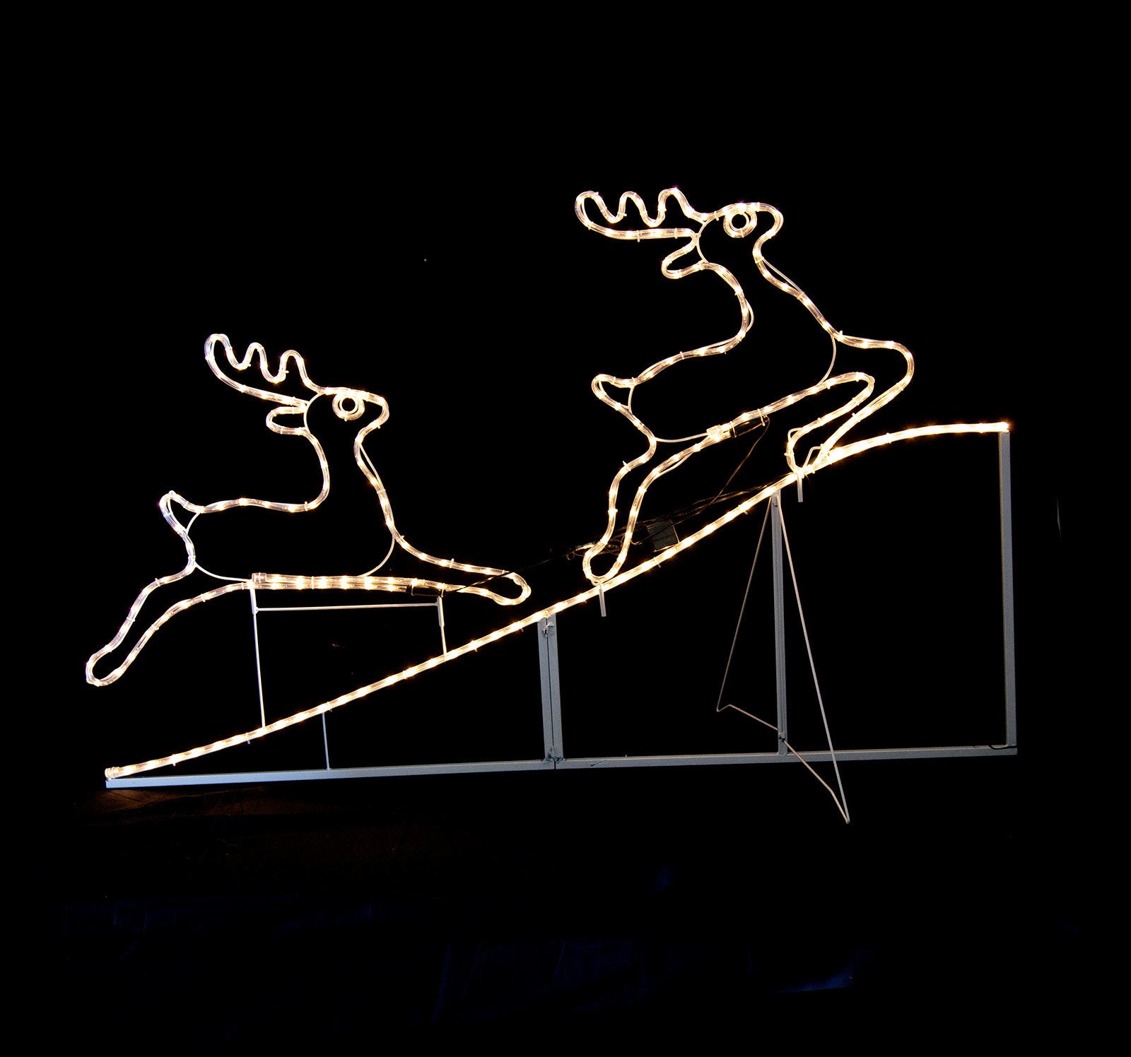 V1060-8030-202508141940-00 Samland Animated Running up Reindeer Rope Light for Christmas Decoration - Image 1