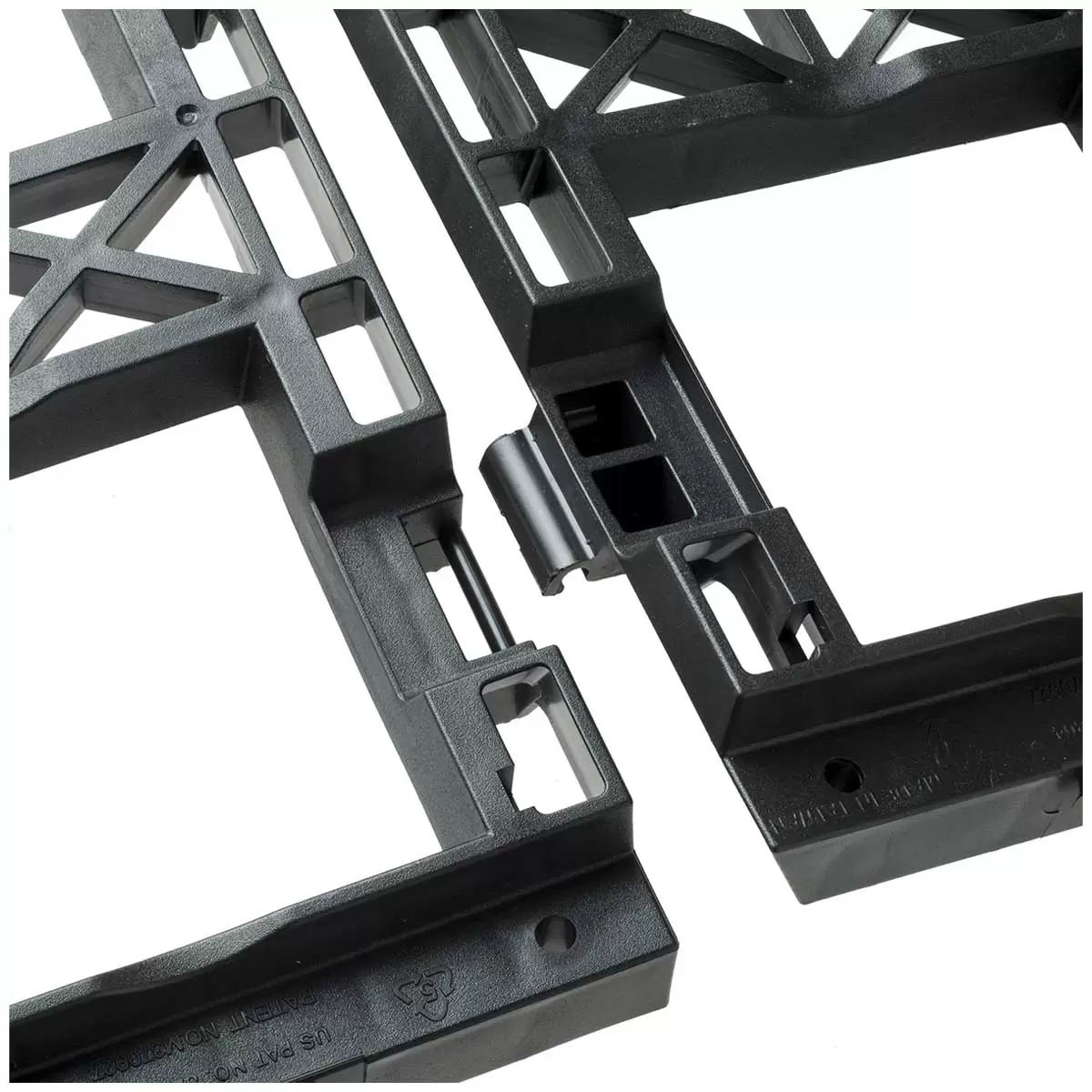 V178-67254-202508051025-01 Tri vertical garden with 4 frames and 12 pots - Image 2