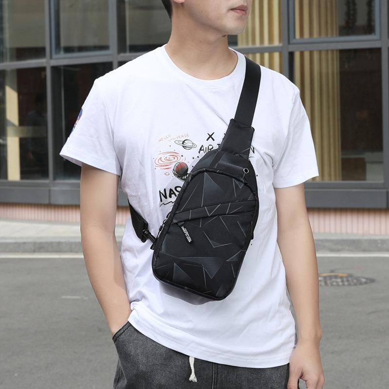 V562-2002753060DBT-202508271620-00 Men Oxford Cloth Chest Bag Line Black Sporty Messenger Bag - Image 1