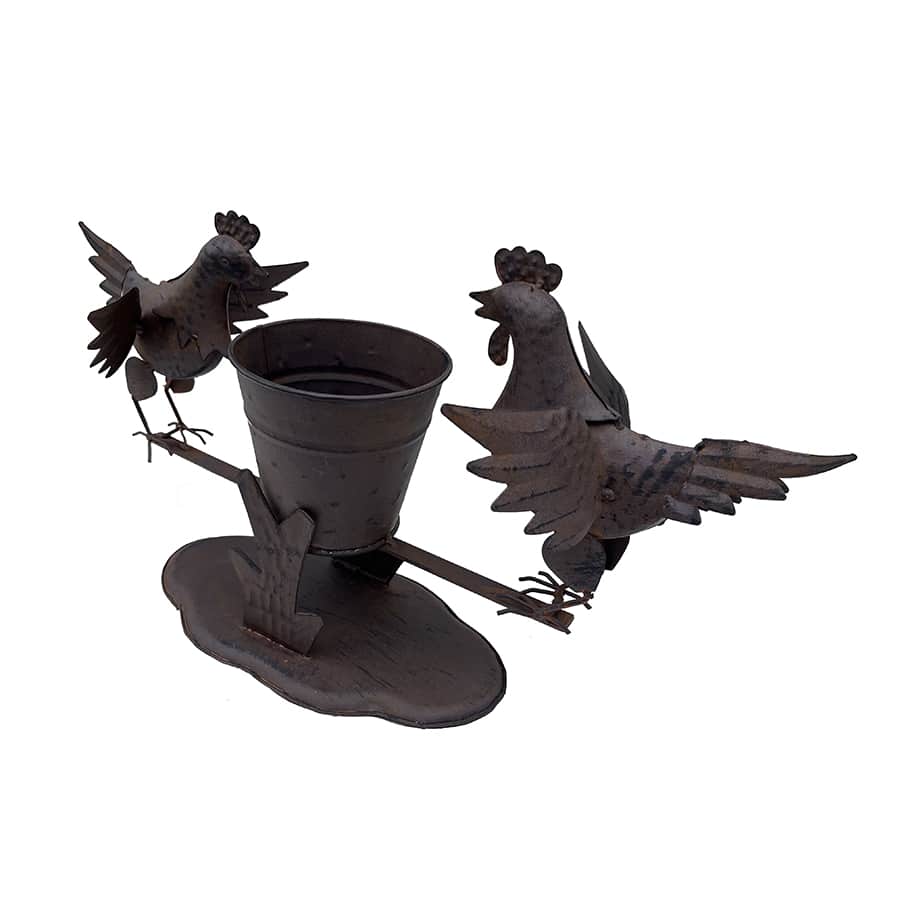 V637-03810CHK-202508251420-01 Rust Chooks w Planter On Base 26cm - Image 2